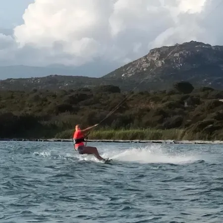 14 Personnes Corse Sud, Bord De Mer *